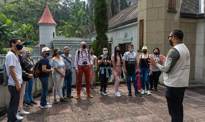 50 taxistas y 450 ciudadanos participarán en talleres de formación turística ofrecidos por la Alcaldía de Medellín