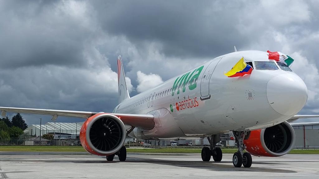 Inauguran las nuevas rutas aéreas desde Medellín a Ciudad de México y Cancún con Viva Aerobus