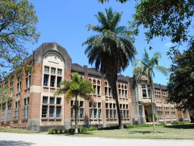 Universidad Nacional